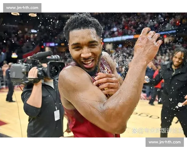 爆发式蜕变！小米切尔季后赛场均 15+6 创生涯新高，热火 2400 万续约锁定后场未来